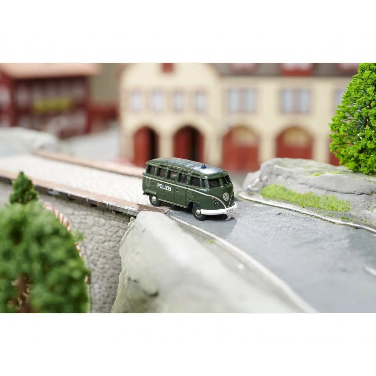 Set de 2 Bus Volkswagen T1 Police et Ambulance 2.4GHz RTR 1/87 Carson 500504152 - 9