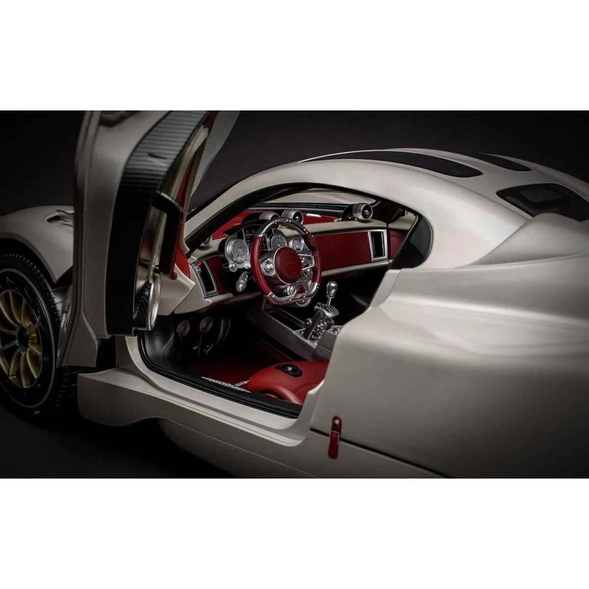 Pocher HK120 Pagani Utopia Coupe - Rinascimento Lucido 1/8 - HK120