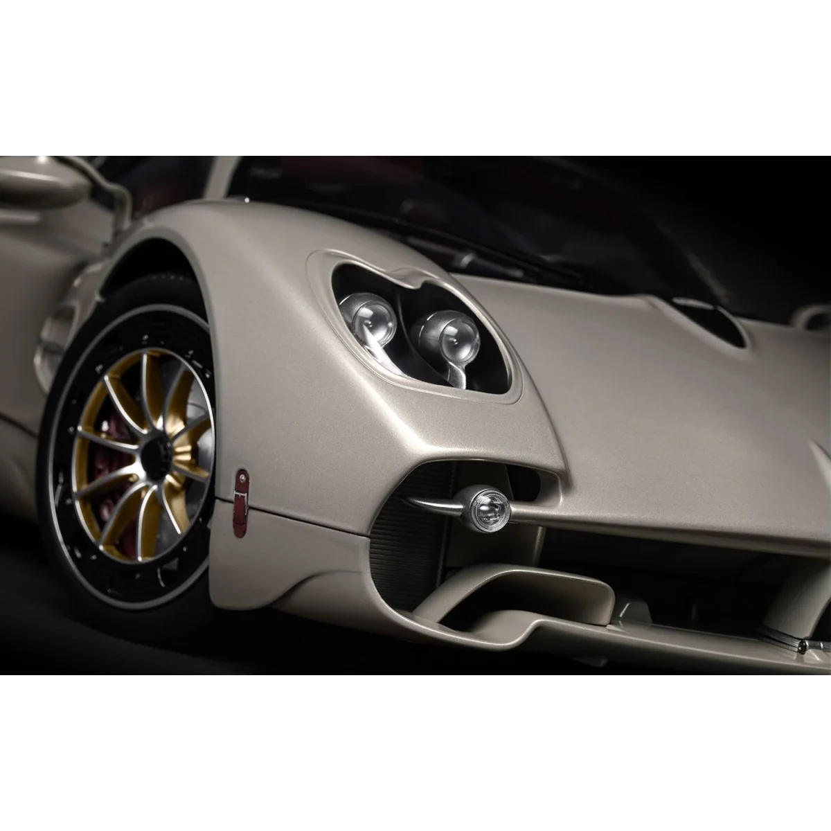 Pocher HK120 Pagani Utopia Coupe - Rinascimento Lucido 1/8 - HK120
