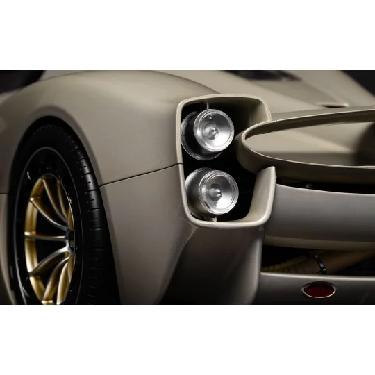 HK120-Pagani Utopia Coupé - Rinascimento Lucido 1/8 - Pocher HK120
