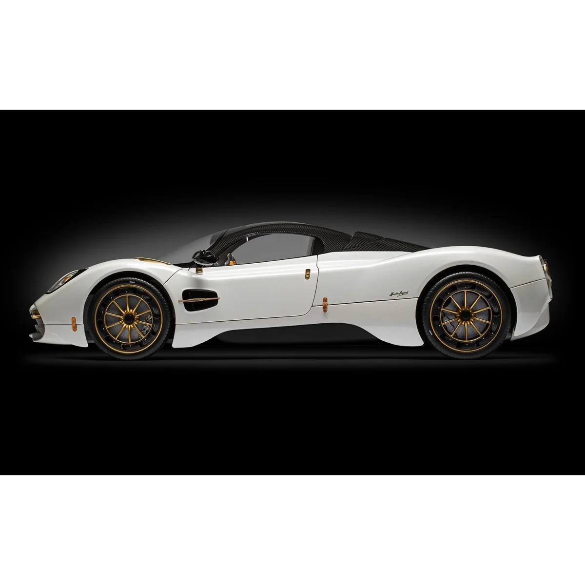 Pocher HK123 Pagani Utopia Coupe - Bianco Perla 1/8 - HK123