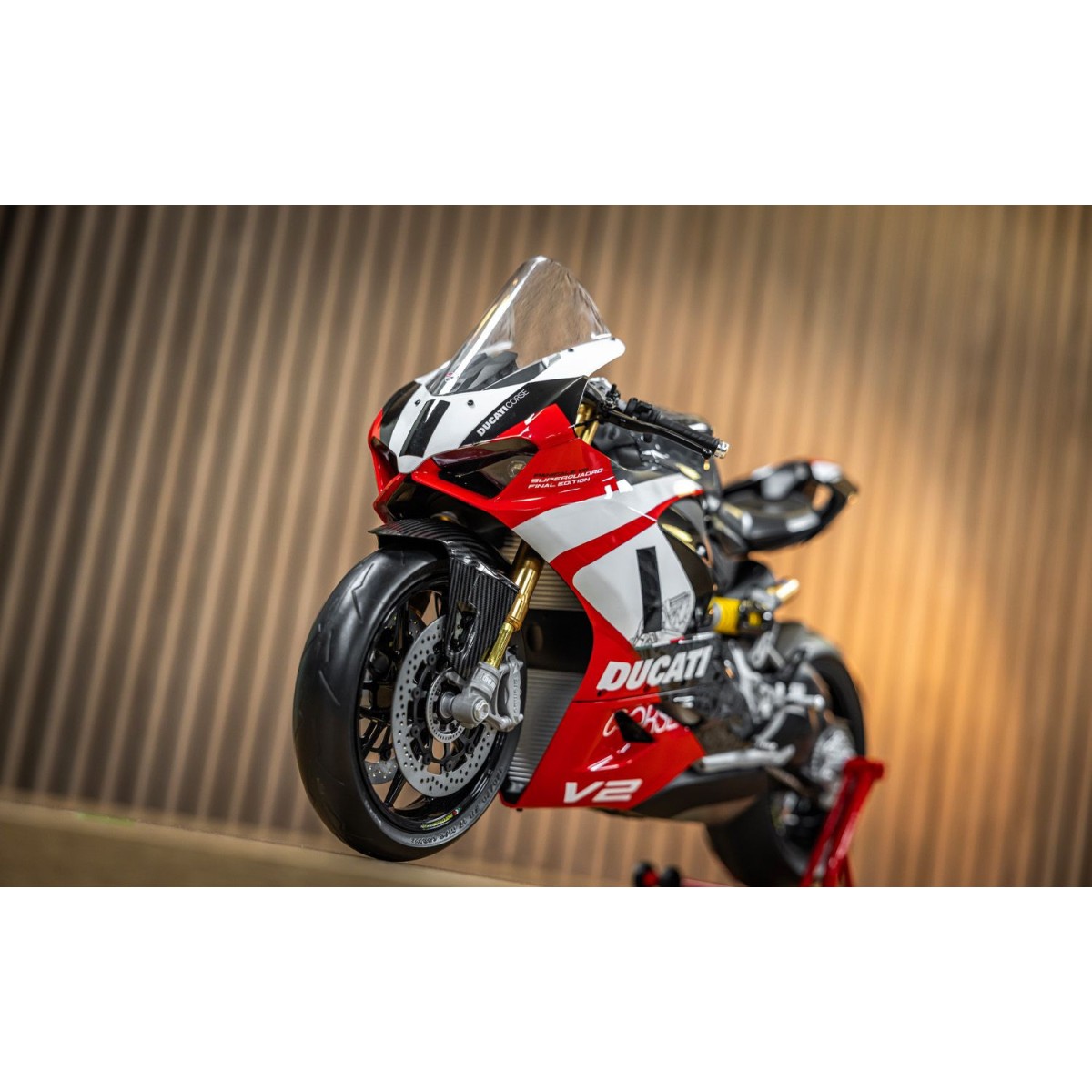 Pocher HK124 Moto Ducati Panigale - V2 Superquadro Final Edition 1/... Pocher HK124 Moto Ducati Panigale - V2 Superquadro Final Edition 1/...