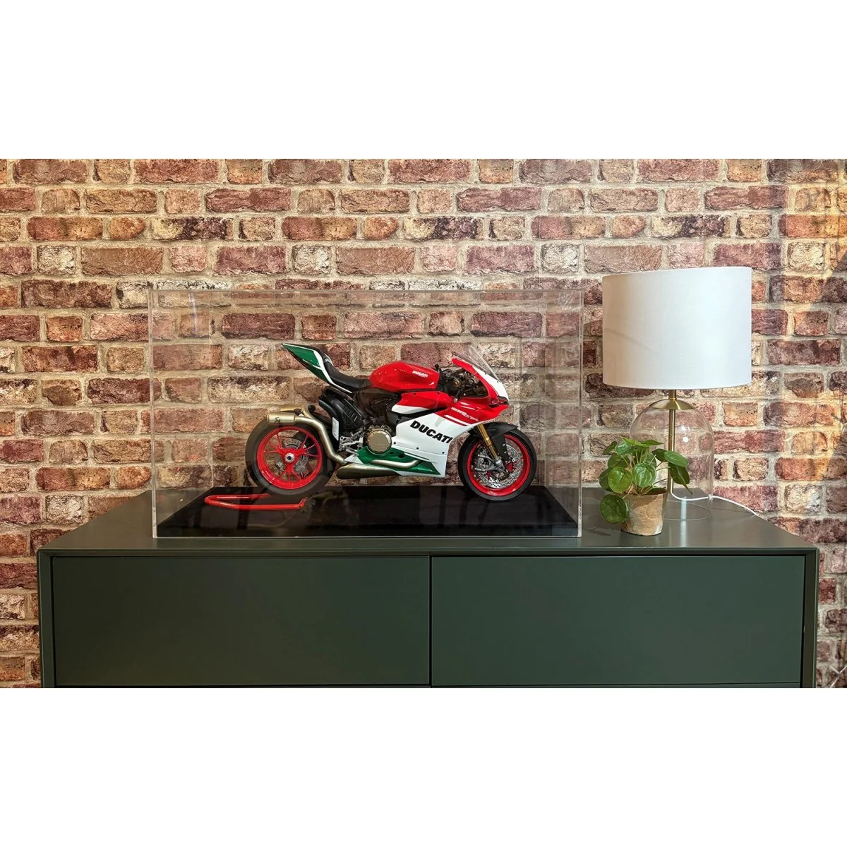 Pocher HK200 Transparent Display Case for 1/4 Scale Motorcycles - HK201