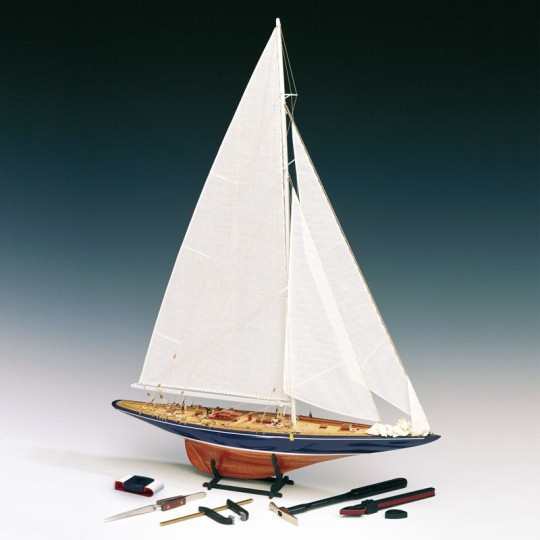 1700/10-Endeavour 1934 avec outils 1/80 bateau en bois Amati