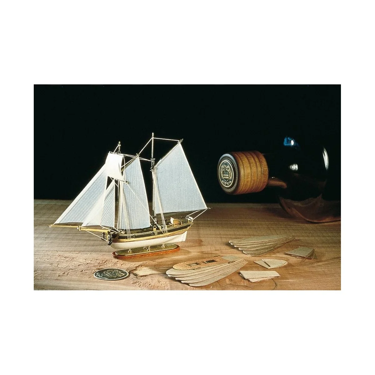 Kit Hannah 1/300 Amati in boueille wooden boat Amati 1355 - 1