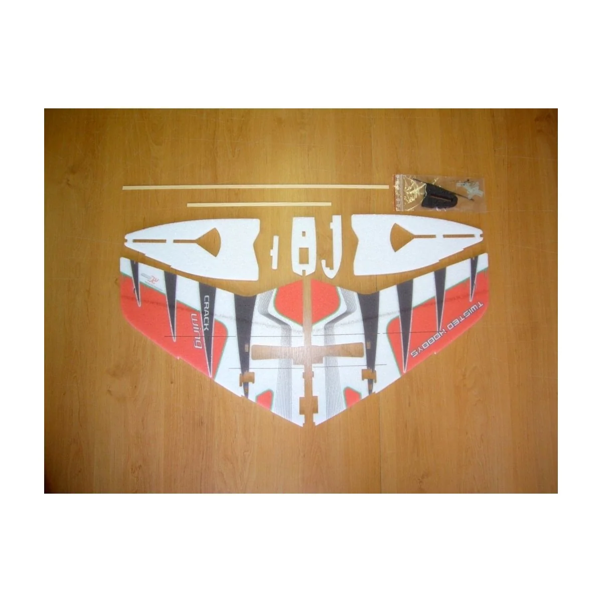 Crack Red Wing RC Factory EPP Kit RC Factory F03 - 4 Crack Red Wing RC Factory EPP Kit RC Factory F03 - 4
