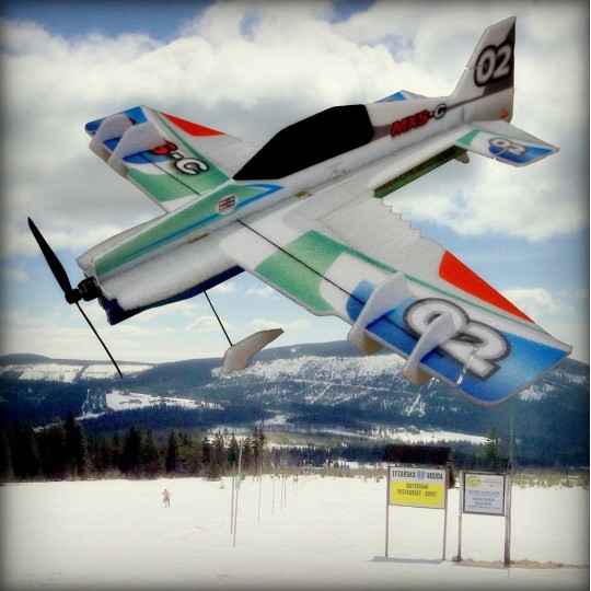 M05-MXS-C vert 600mm Kit EPP RC Factory