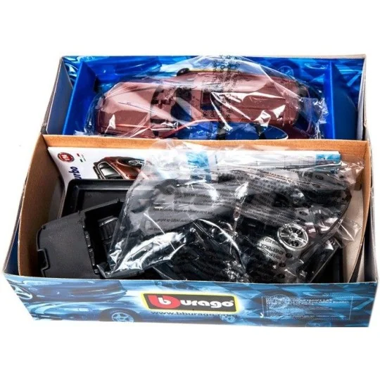18-25104-Porsche Cayenne Turbo kit métal 1/24 Burago - 18-25104