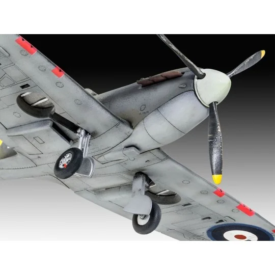 Spitfire Mk.IIa 1/72 + Revell paints Revell 63953 - 3 63953-Spitfire Mk.IIa 1/72 + Revell paints - 63953