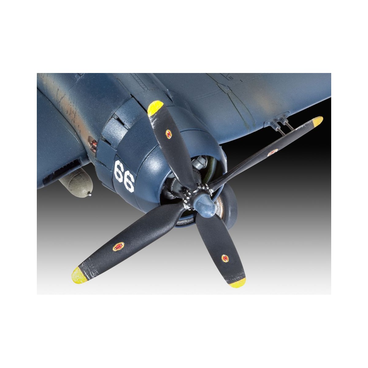 F4U-4 Corsair 1/72 + Revell paints Revell 63955 - 4
