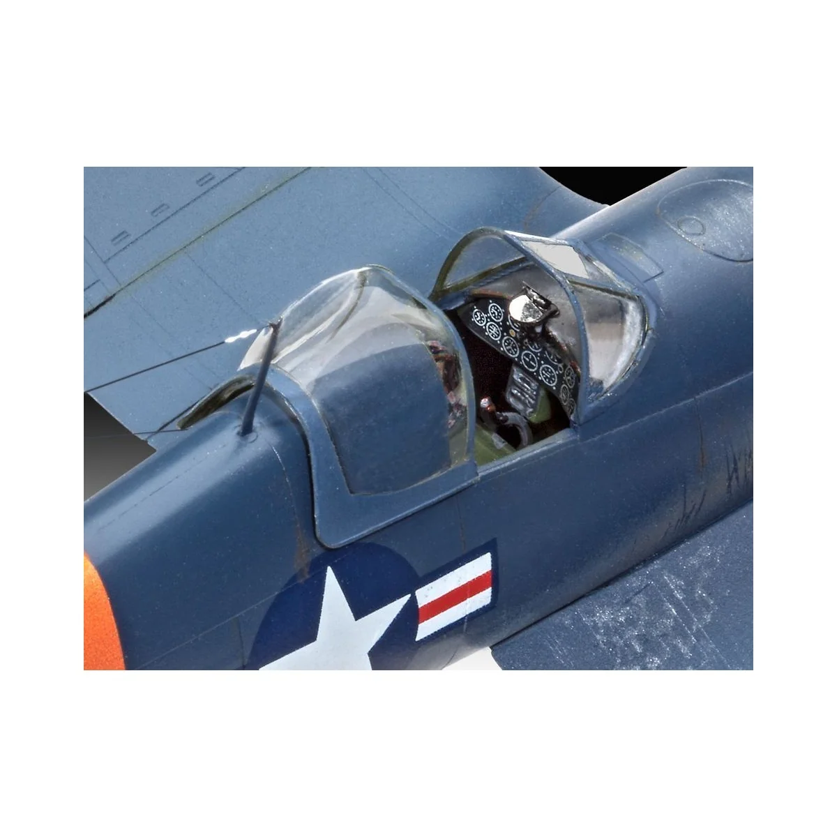 F4U-4 Corsair 1/72 + Revell paints Revell 63955 - 5