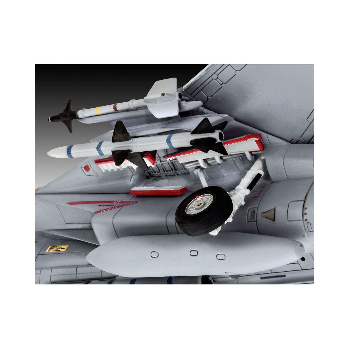 F4U-4 Corsair 1/72 + Revell paints Revell 63960 - 3