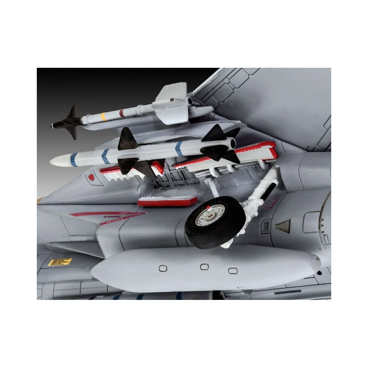 F4U-4 Corsair 1/72 + Revell paints Revell 63960 - 3 F4U-4 Corsair 1/72 + Revell paints Revell 63960 - 3