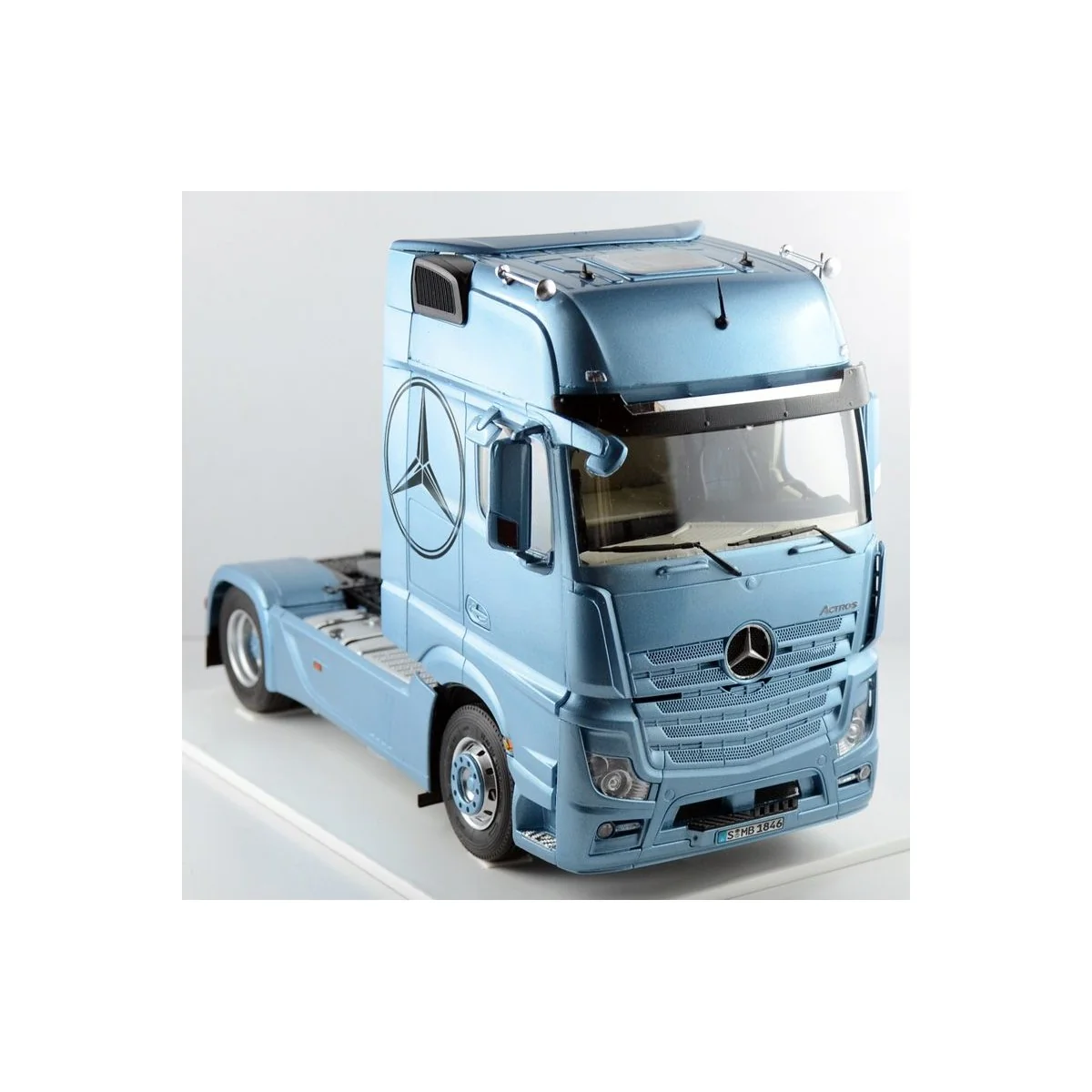 Mercedes Actros Gigaspace 1/24 Italeri Italeri I3905 - 7 Mercedes Actros Gigaspace 1/24 Italeri Italeri I3905 - 7