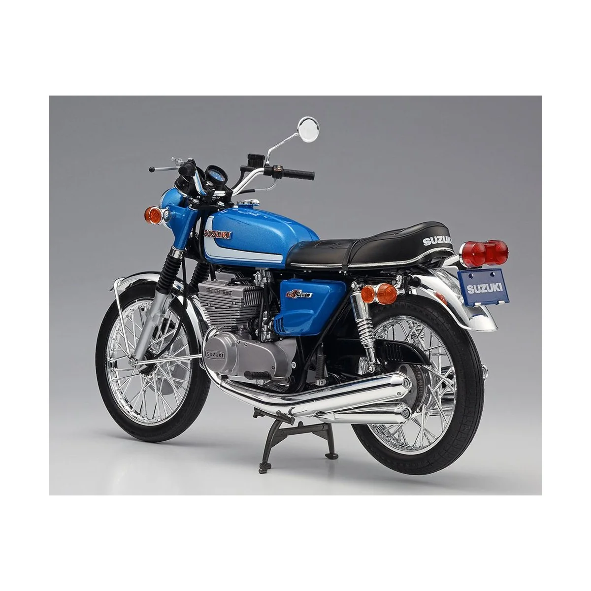 Suzuki GT380 B (1972) 1/12 Hasegawa Hasegawa 21505 - 4 Suzuki GT380 B (1972) 1/12 Hasegawa Hasegawa 21505 - 4