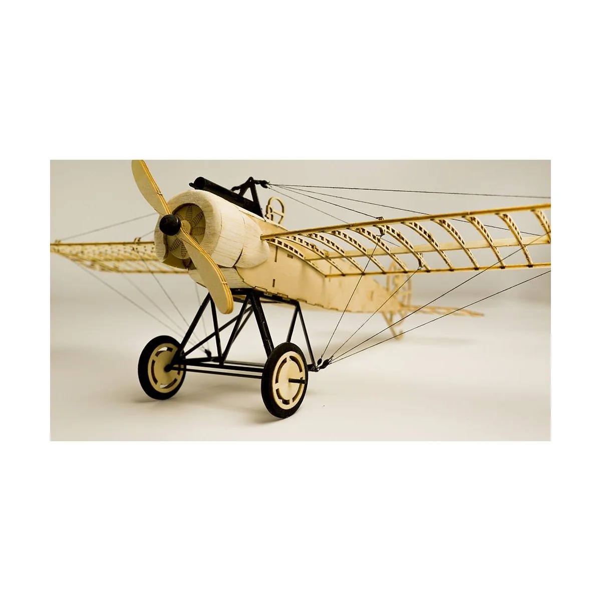 Fokker E 1/23 découpe laser bois, modèle statique DW Hobby DW Hobby - Dancing Wings Hobby VX08 - 8