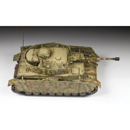 Z3620-Char Panzer IV Ausf.H 1/35 Zvezda