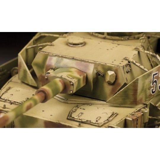 Z3620-Char Panzer IV Ausf.H 1/35 Zvezda