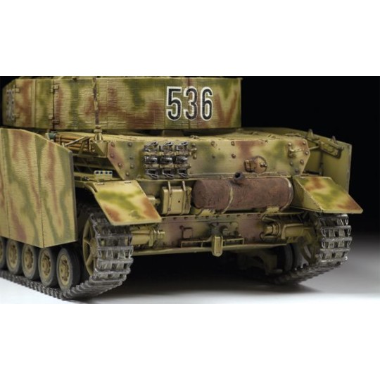 Z3620-Char Panzer IV Ausf.H 1/35 Zvezda