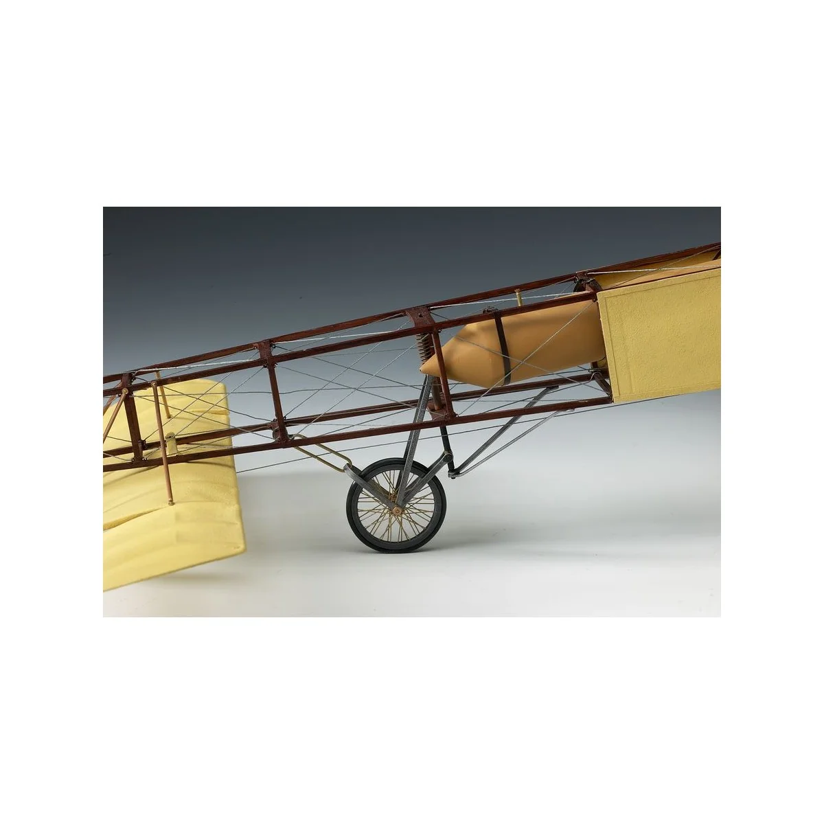 Blériot XI 1/10 Amati wooden airplane kit Amati 1712/01 - 5