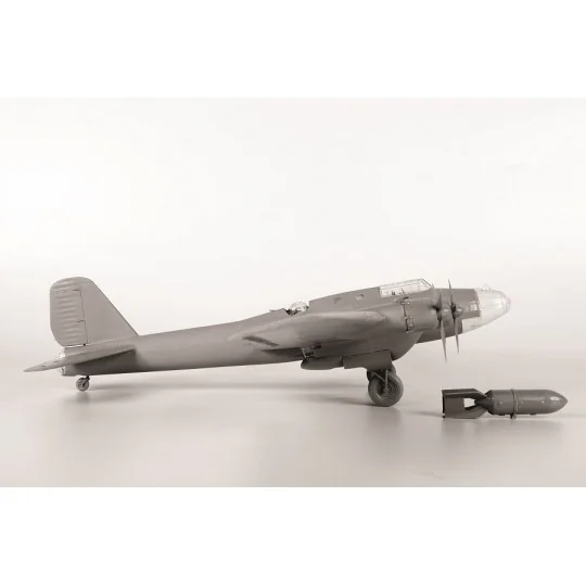 Z7291-Heavy bomber Russian T6 - 7 1/72 Zvezda