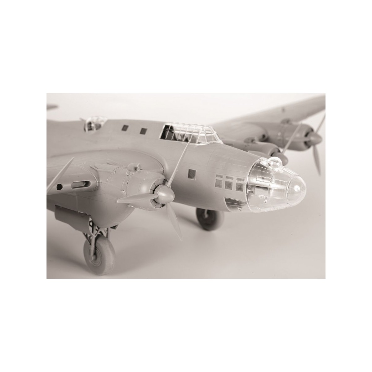 Bombardier lourd Russe T6-7 1/72 Zvezda Zvezda Z7291 - 6