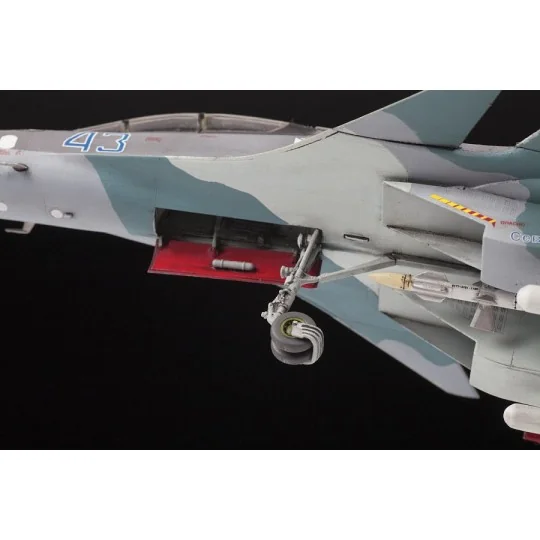Sukhoï SU-30SM flanker C 1/72 Zvezda Zvezda Z7314 - 5 Z7314-Sukhoï SU-30SM flanker C 1/72 Zvezda - Z7314
