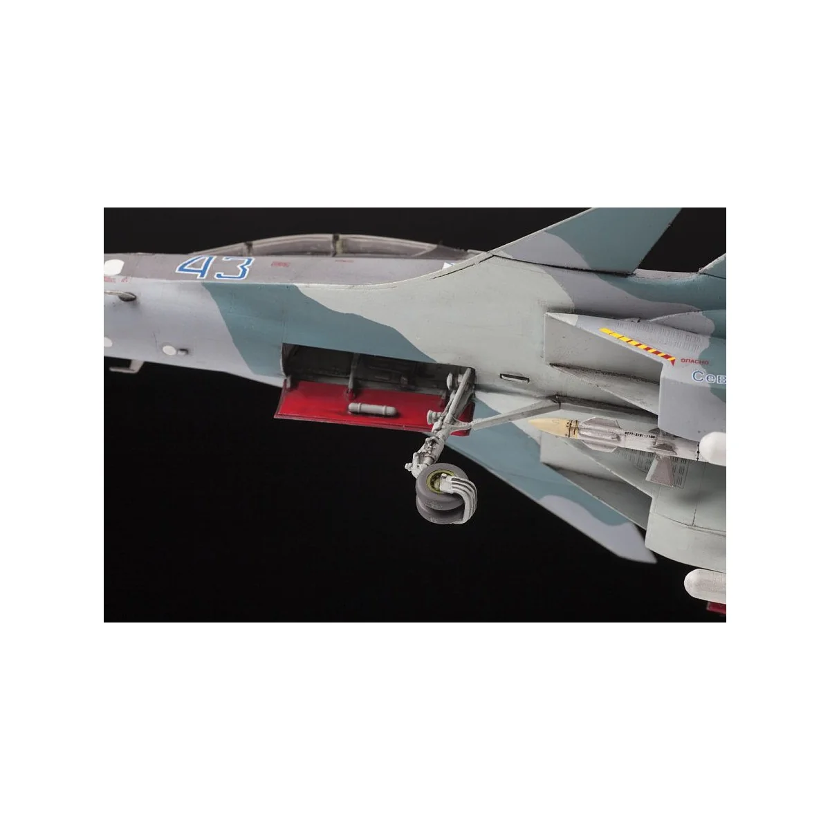 Sukhoï SU-30SM flanker C 1/72 Zvezda Zvezda Z7314 - 5 Sukhoï SU-30SM flanker C 1/72 Zvezda Zvezda Z7314 - 5
