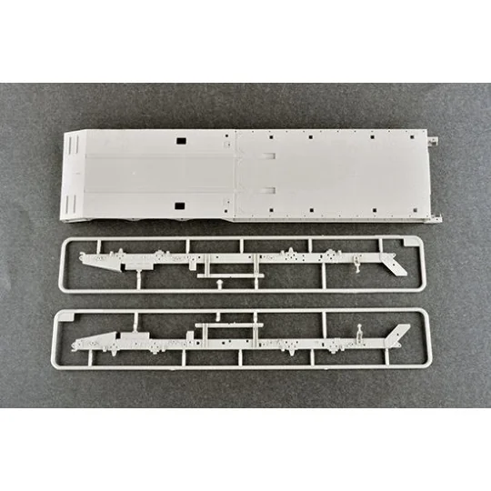 TR01055-M983A2 HEMTT with M870A1 1/35 Trumpeter Semi-Trailer