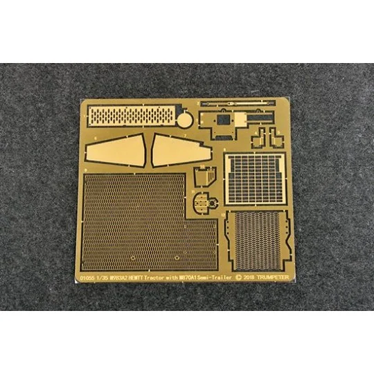 TR01055-M983A2 HEMTT with M870A1 1/35 Trumpeter Semi-Trailer