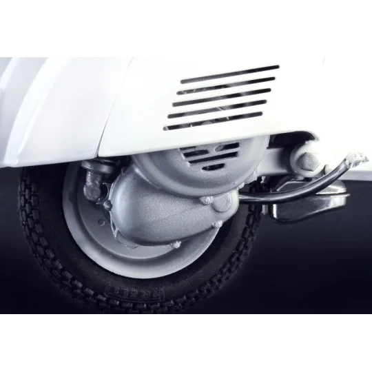 I4633-Vespa 125 Primavera 1/9 Italeri - I4633