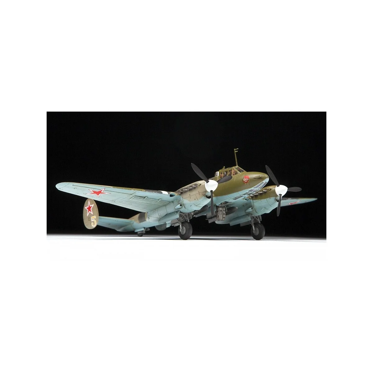 Russian Bomber Petlyakov Pe-2 1:72 Zvezda Zvezda Z7283 - 3 Russian Bomber Petlyakov Pe-2 1:72 Zvezda Zvezda Z7283 - 3