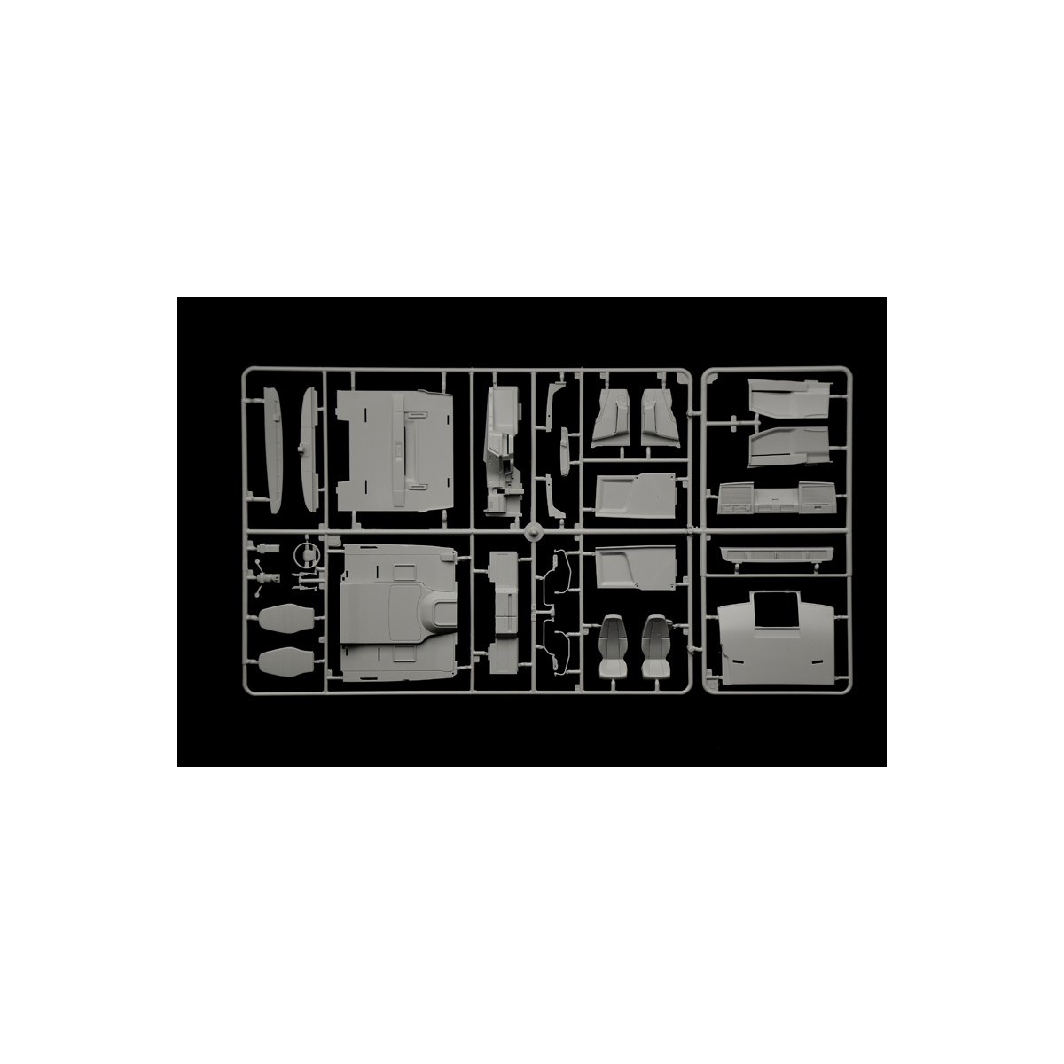 Volvo FH4 Globetrotter medium roof 1/24 Italeri Italeri I3942 - 9
