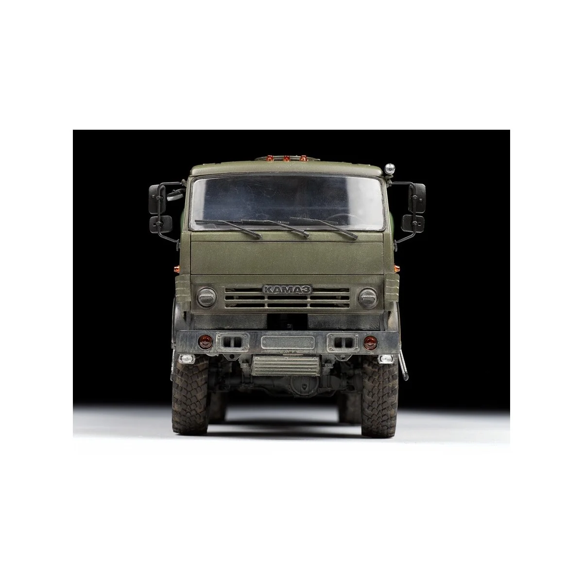 Kamaz K-5350 3 axle 1/35 Zvezda Zvezda Z3697 - 4 Kamaz K-5350 3 axle 1/35 Zvezda Zvezda Z3697 - 4