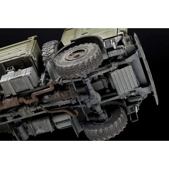 Z3697-Camion Kamaz K-5350 3 essieux 1/35 Zvezda - Z3697