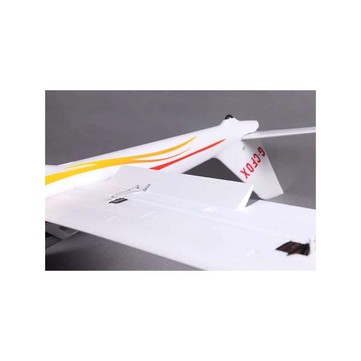 Fox V2 glider (with flaps) 2300mm PNP FMS FMS Model FMS023 - 6