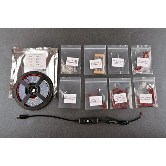 03719-R.M.S. Titanic avec éclairage LED 1/200 Trumpeter