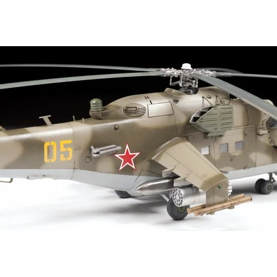 Z4823-Mil Mi-24V/VP 1/48 Zvezda - Z4823