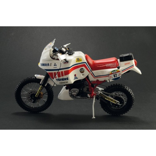 YAMAHA Ténéré 660cc Paris Dakar 1986 1/9 Italeri Italeri I4642 - 5 I4642-YAMAHA Ténéré 660cc Paris Dakar 1986 1/9 Italeri - I4642