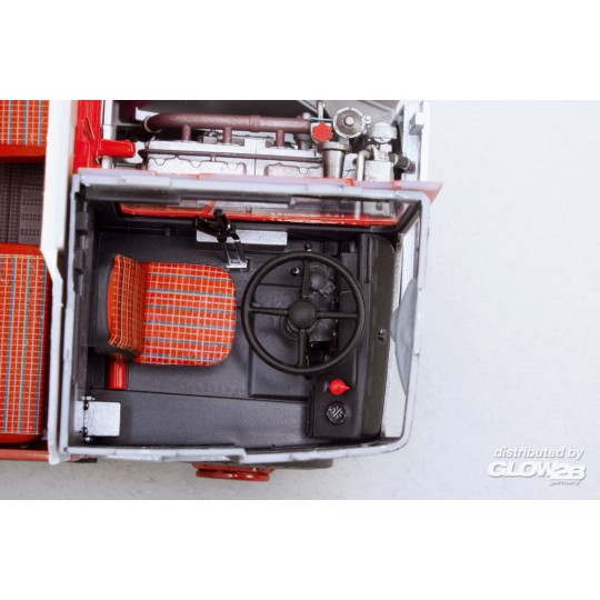 07651-London Bus 1/24 Revell