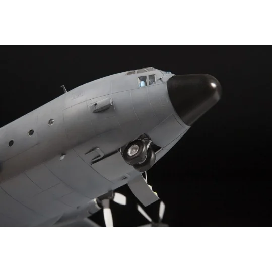 Z7321-C-130H Hercules 1:72 Zvezda - Z7321
