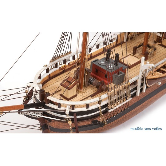 12006B-Bateau Essex 1/60 (sans voiles) kit construction bois OcCre