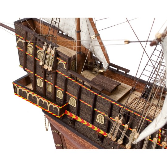 12003-Bateau Golden Hind 1/85 kit construction bois OcCre