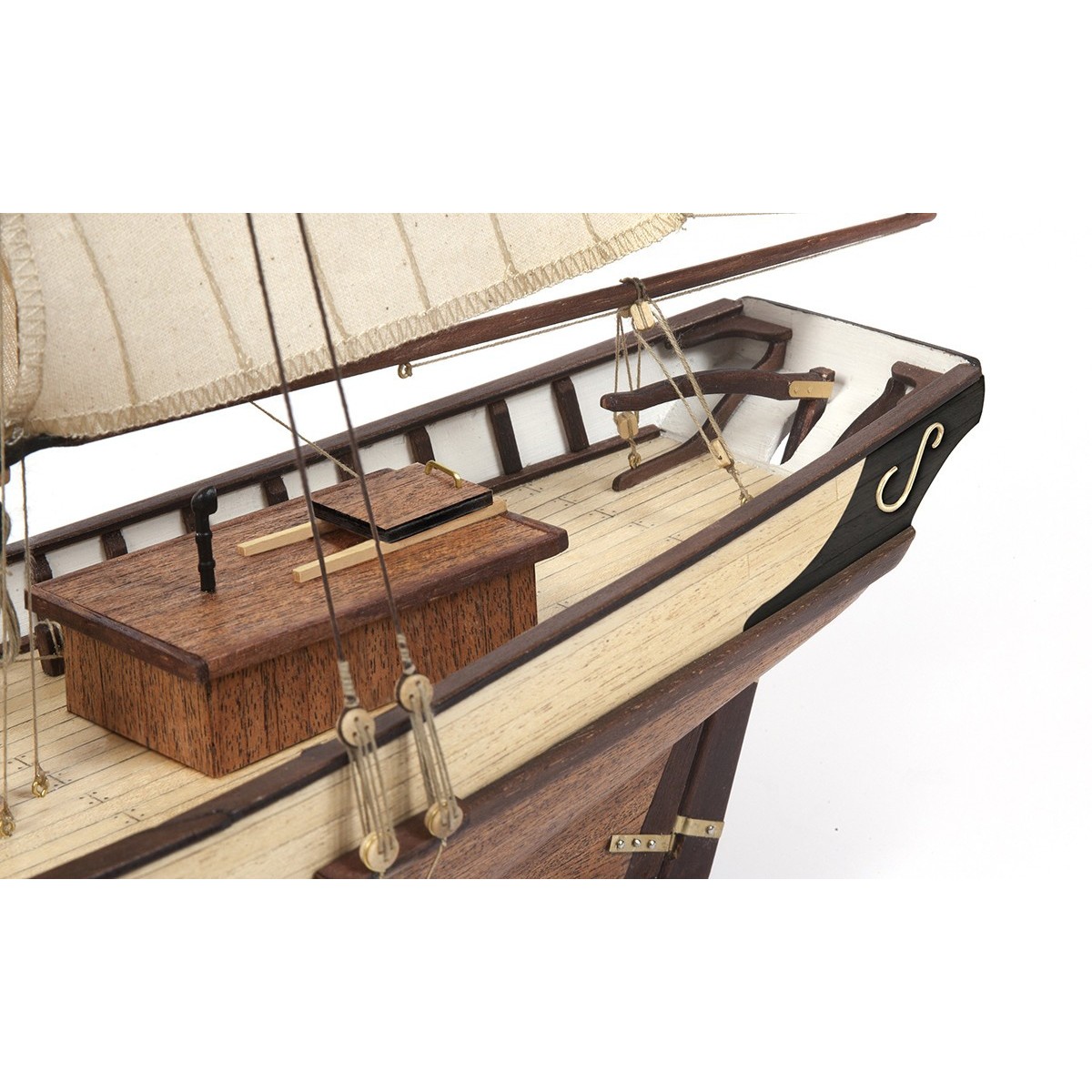 Polaris 1/50 boat with Ochre wood construction kit OcCre 12007 - 9 Polaris 1/50 boat with Ochre wood construction kit OcCre 12007 - 9