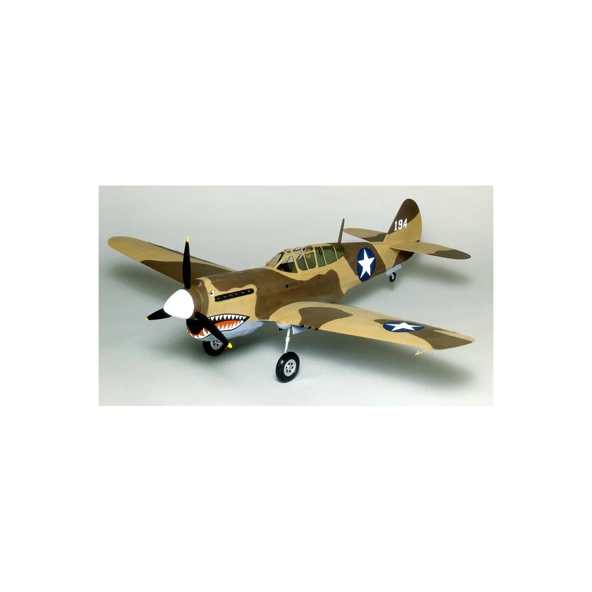 P-40 Warhawk Guillow's Guillow's S0280405 - 2 P-40 Warhawk Guillow's Guillow's S0280405 - 2