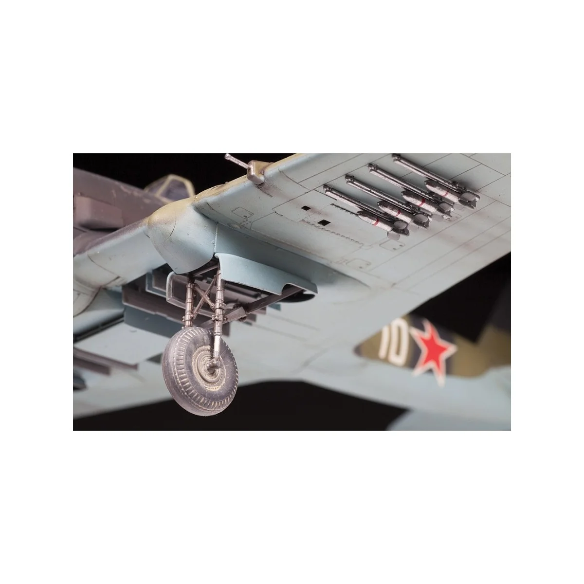 Il-2 Stourmovik Début de Production 1/48 Zvezda Zvezda Z4825 - 6 Il-2 Stourmovik Début de Production 1/48 Zvezda Zvezda Z4825 - 6