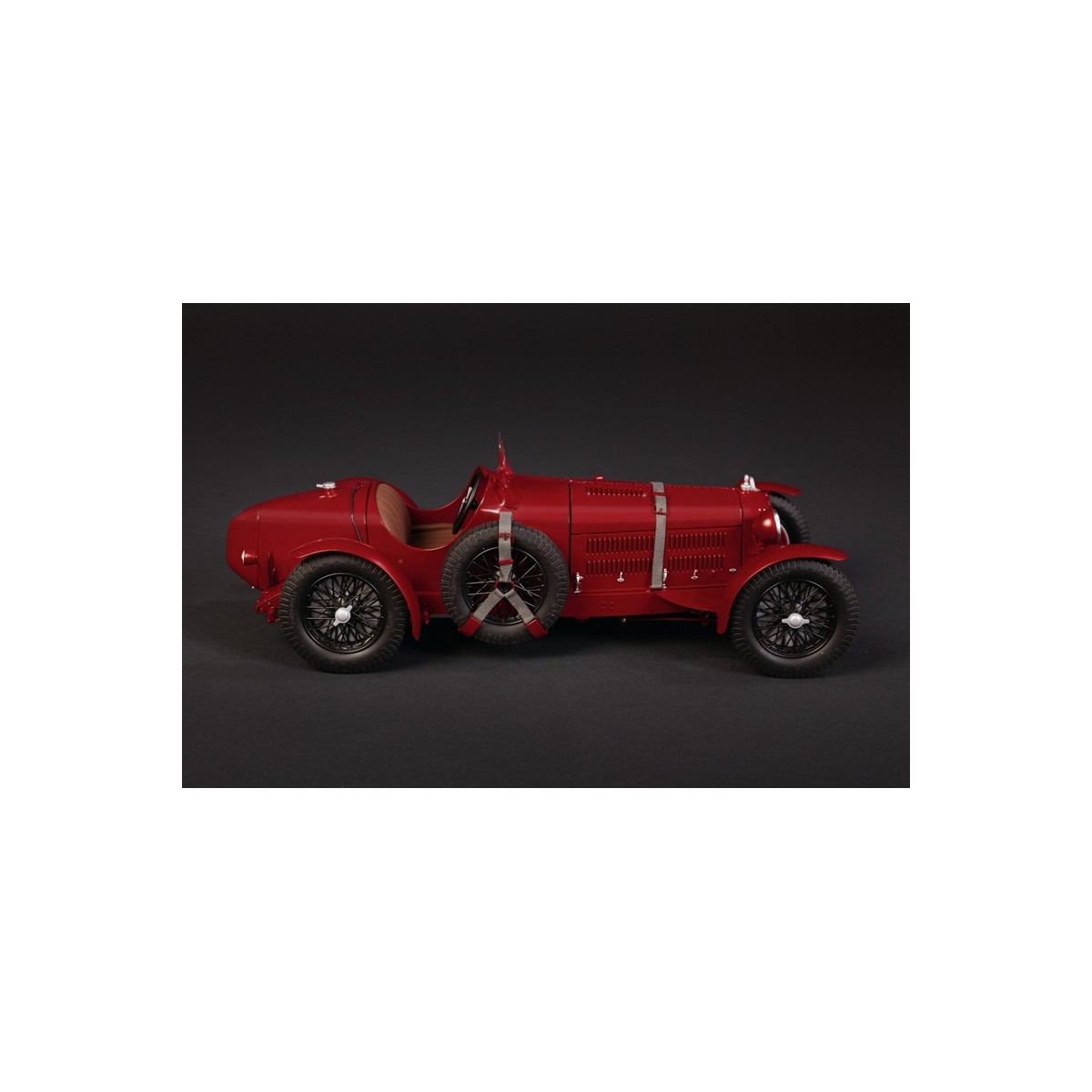 Alfa Romeo 8C 2300 Roadster 1/12 Italeri Italeri I4708 - 10 Alfa Romeo 8C 2300 Roadster 1/12 Italeri Italeri I4708 - 10