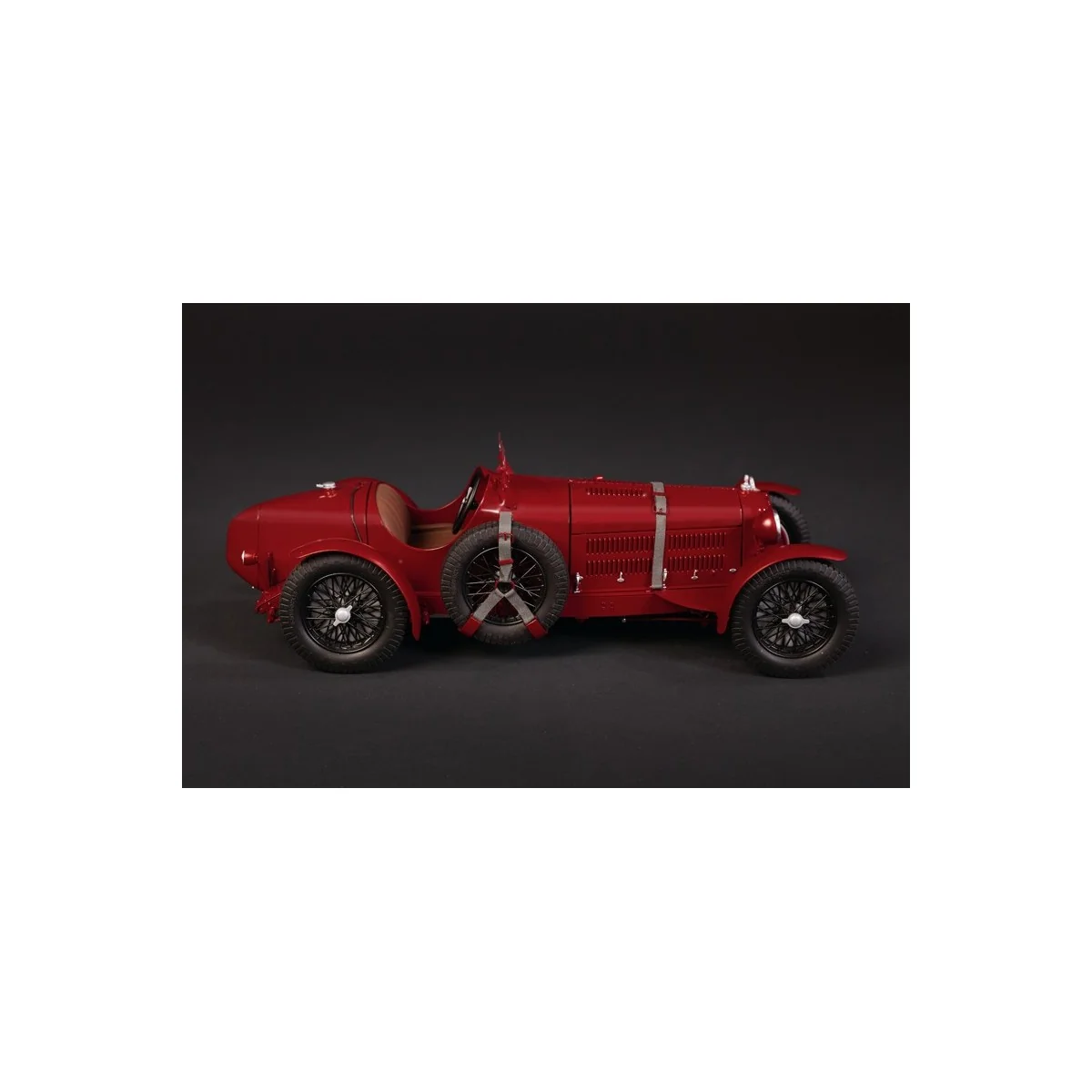 Alfa Romeo 8C 2300 Roadster 1/12 Italeri Italeri I4708 - 10 Alfa Romeo 8C 2300 Roadster 1/12 Italeri Italeri I4708 - 10