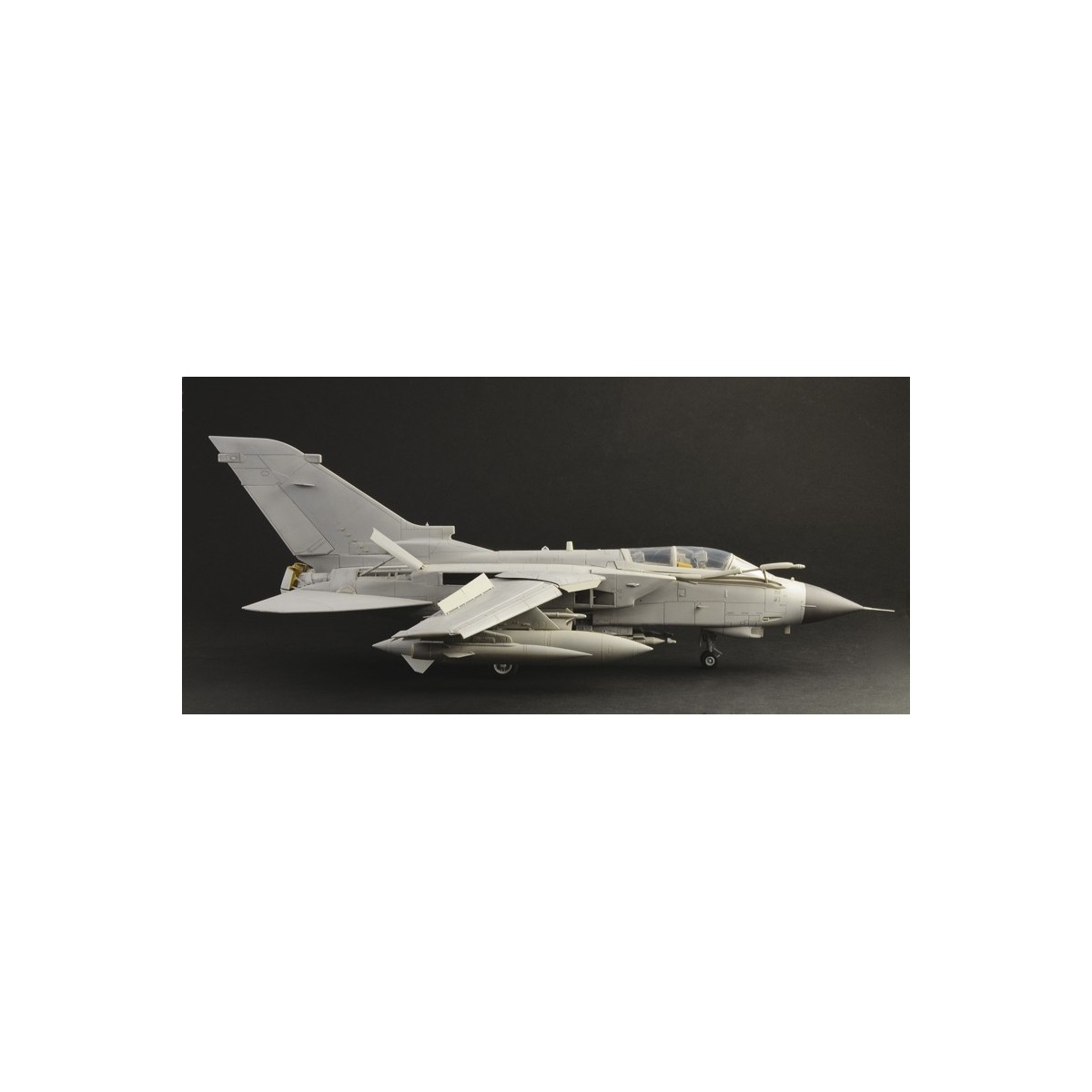 Tornado GR.4 1/32 Italeri Italeri I2513 - 10