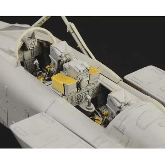 I2513-Tornado GR.4 1/32 Italeri - I2513